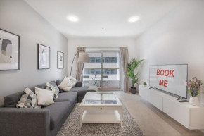 Spacious 1-Bedroom at Elite Tower in Dubai Marina, Near to to Beach